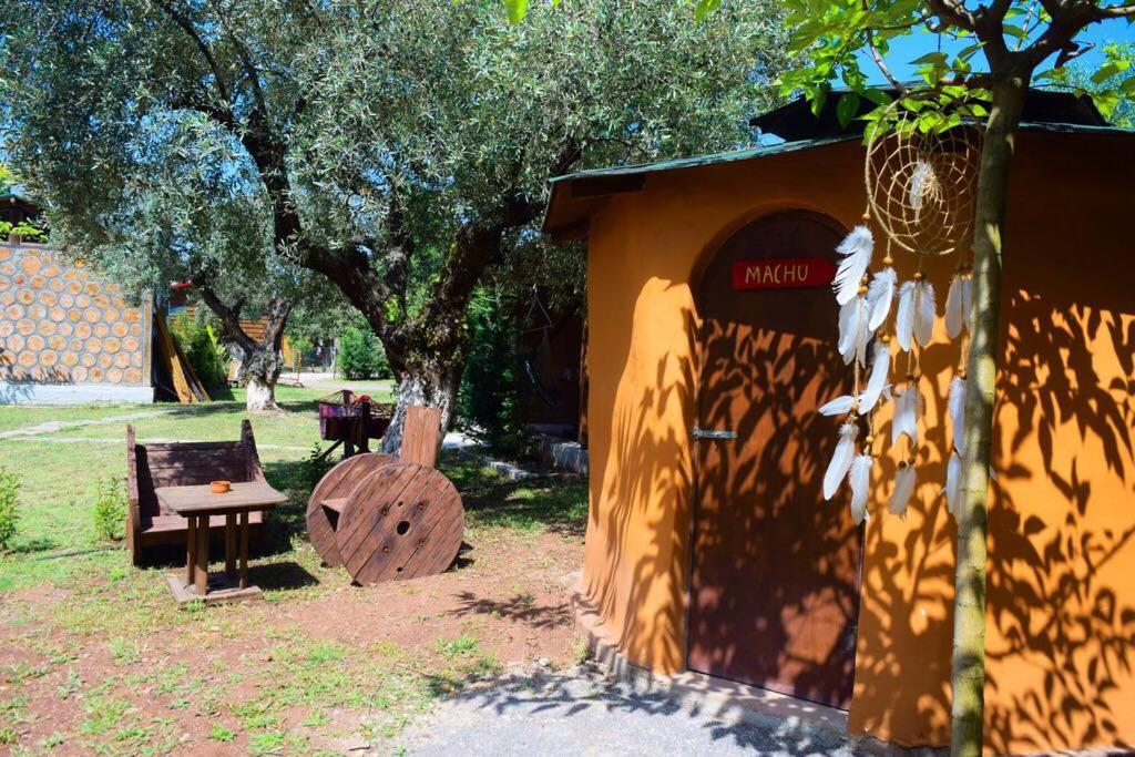 Hotel Nisi Glamping Paralía Rachon Exterior foto